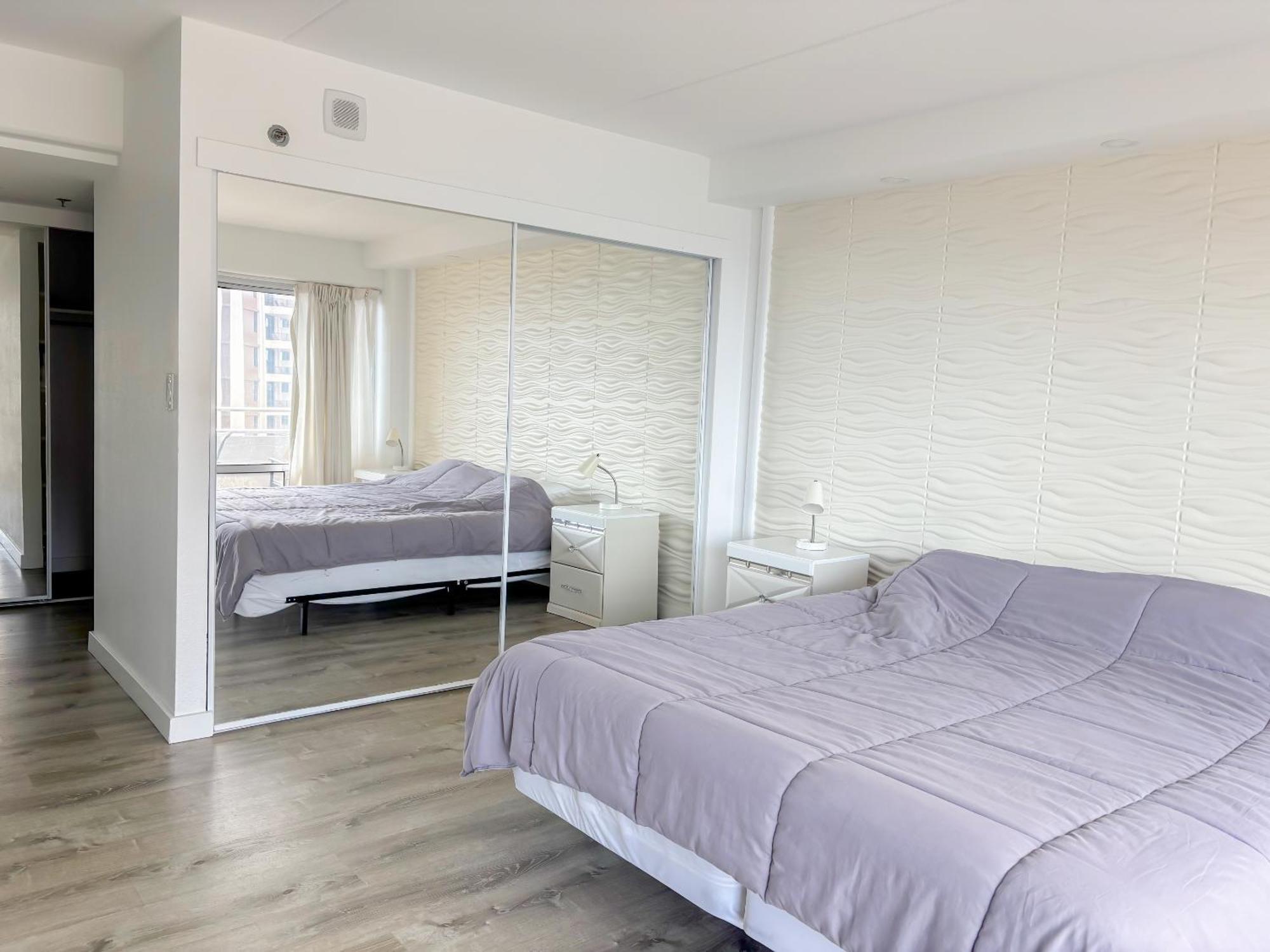 Ferienhaus Ilikai 1822-2br2ba Modern Unit With Ocean &harbor Views No Fees Honolulu
